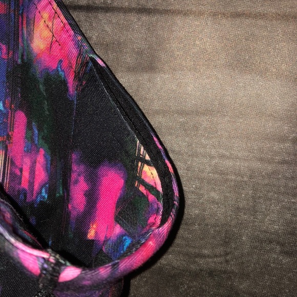 Fabletics Spectre Mid-Rise Printed PowerHold - Small - Picture 6 of 8